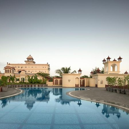 Uday Palace Navsari, A Member Of Radisson Individuals Экстерьер фото