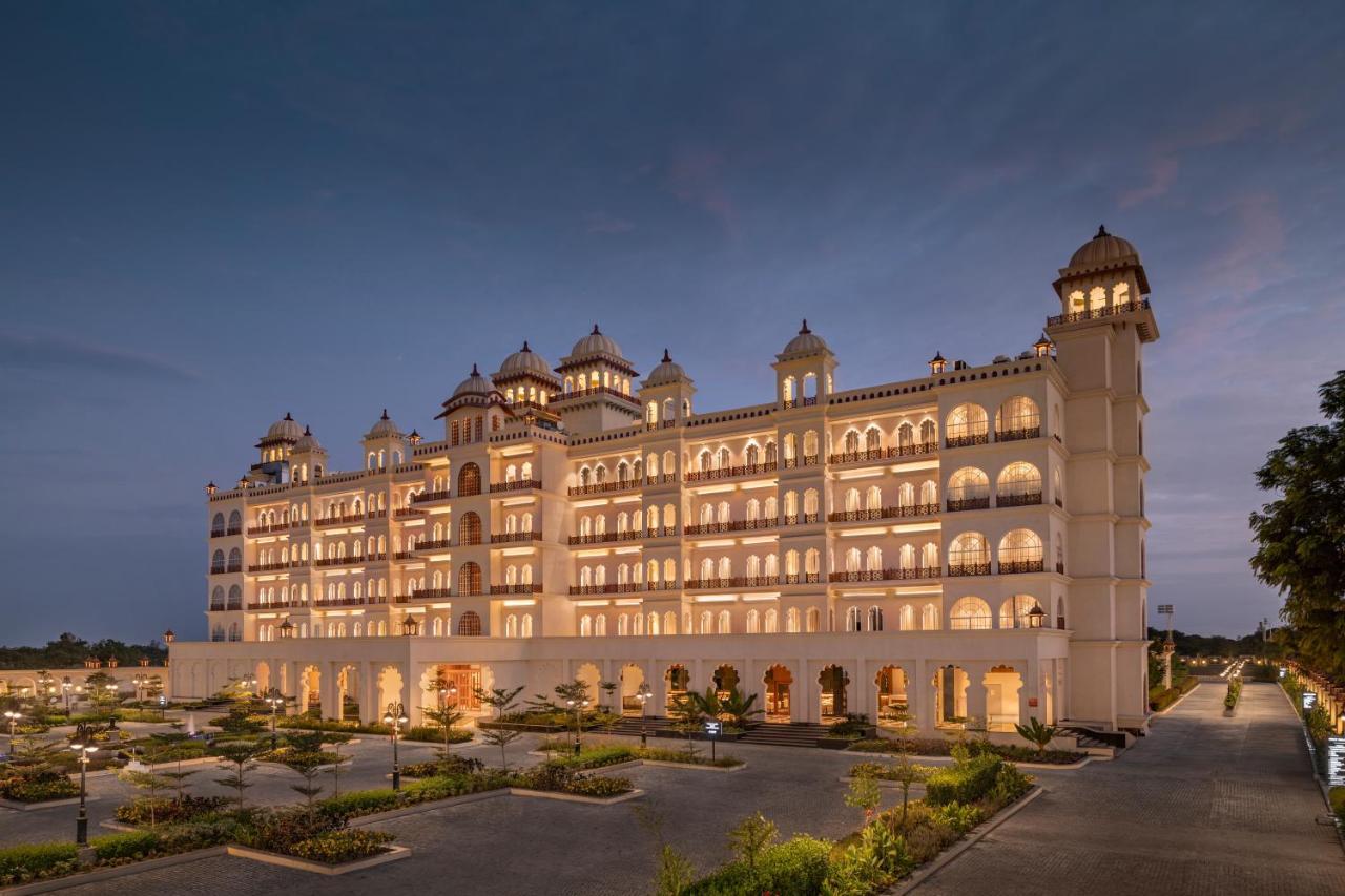 Uday Palace Navsari, A Member Of Radisson Individuals Экстерьер фото