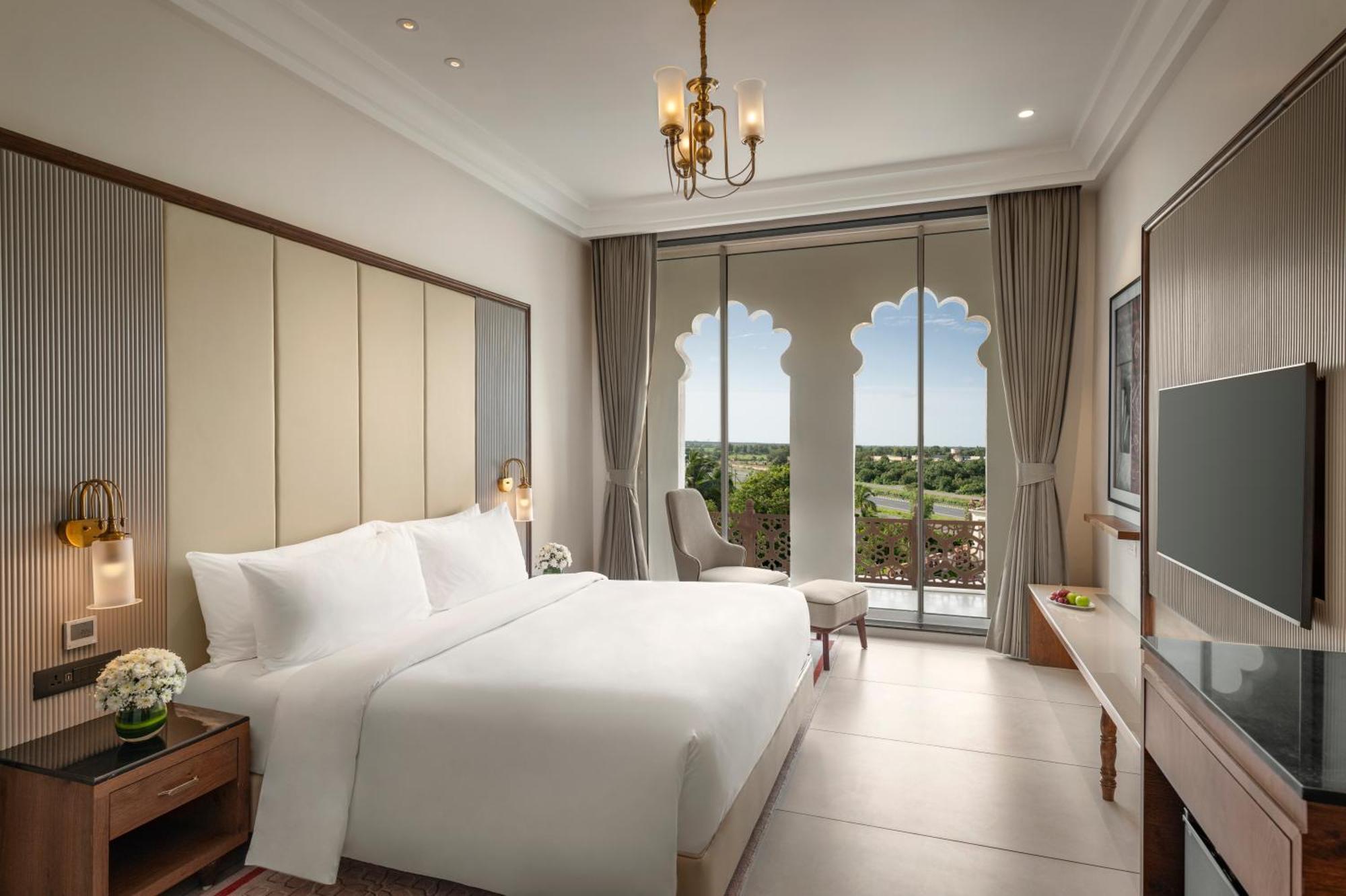 Uday Palace Navsari, A Member Of Radisson Individuals Экстерьер фото